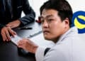 Do Kwon pagándole a sus abogados y logo de Terra.
