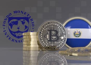 FMI critica los bonos bitcoin de El Salvador y reconoce el crecimiento de su economía.  Composición por CriptoNoticias.Fuente: MMollaretti / adobe.stock.com ; FMI.