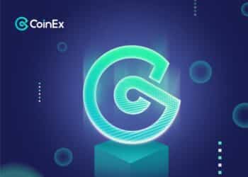 Logo de CoinEx sobre pedestal.
