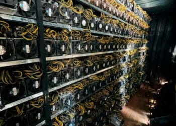 Mineros de bitcoin.