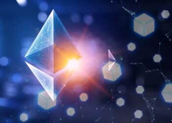 logo de ethereum con cadena de bloques digital superpuesta