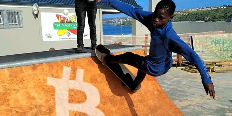 Niño en rampa de skate de Bitcoin Ekasi inspirada en América Latina.