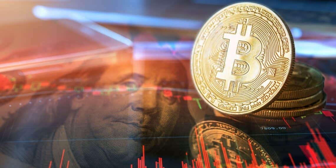 moneda de bitcoin brillante sobre pantalla con grafico de precio bajista, dolar y bandera de estados unidos en el fondo