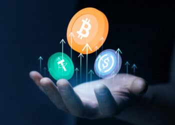 Bitcoin y stablecoins junto a flechas ascendentes.