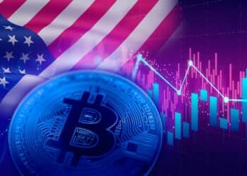 Bitcoin y bandera de Estados Unidos.