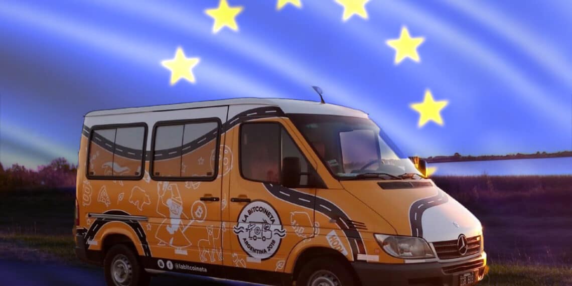 camioneta de la bitcoineta en paisaje con bandera de europa en el fondo