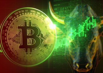 moneda de bitcoin sobre grafico alcista de precio con toro digital en el fondo