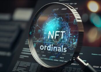 lupa sobre pantalla de computadora con grafico de precio y globo de NFT ordinals