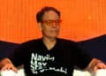 Max Keiser aparece como panelista durante un evento bitcoiner.