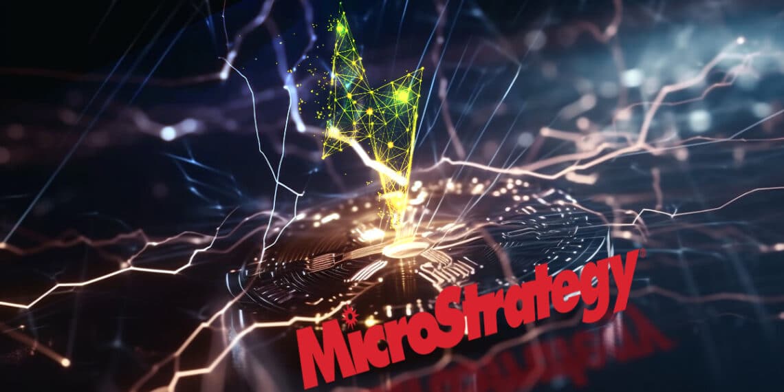 logo de microstrategy con relampago en plataforma de metal conectado por red de relampagos