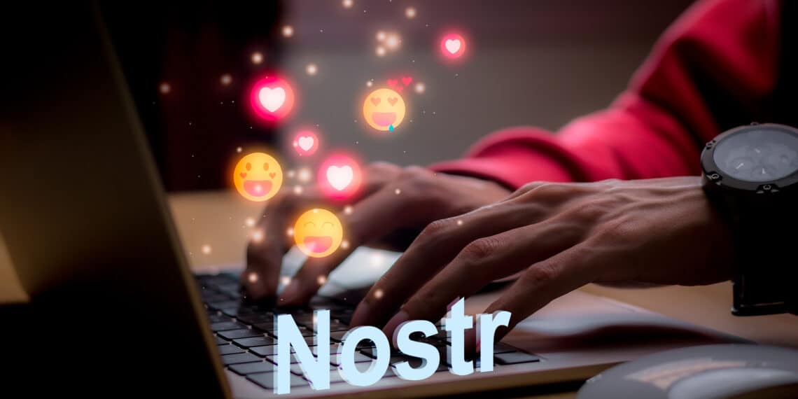 Logo de Nostr y persona en la red social.