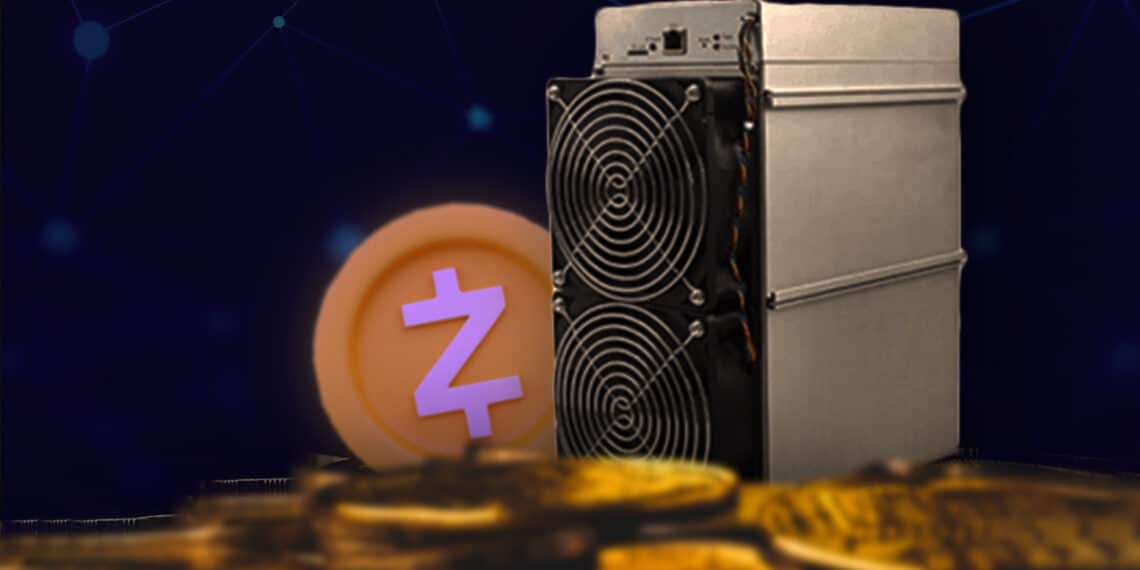 monero de Zcash Antminer Z15 Pro entre monedas apiladas y moneda de Zcash en el fondo