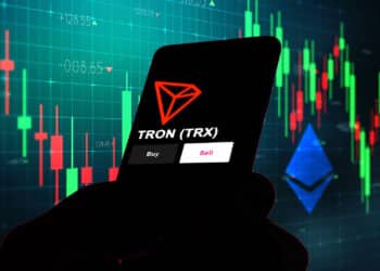 TRON, gráfico en verde y ethereum.