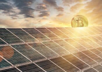 La energía renovable gana terreno en la industria minera de Bitcoin. Imagen: composición por CriptoNoticias / alexsl de Getty Images Signature.