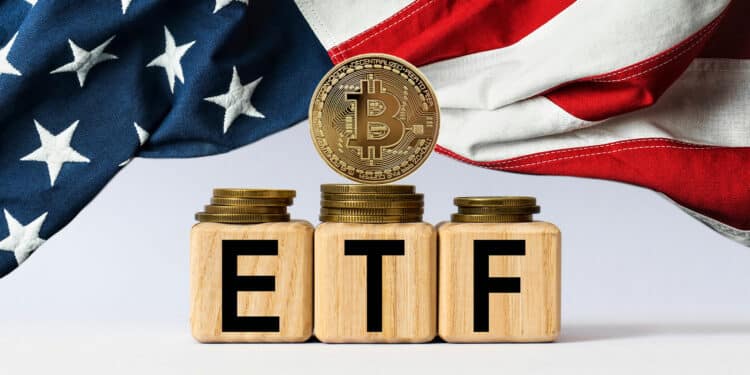 Bitcoin, ETF y bandera de EE. UU.