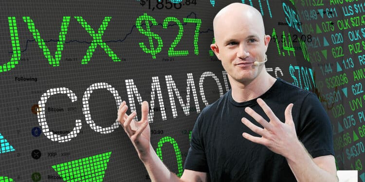 Brian Armstrong con pantalla de exchange con commodities en el fondo
