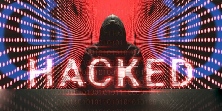 hacker entre pantallas con logo de lnp2pBot con señal de hackeo superpuesto