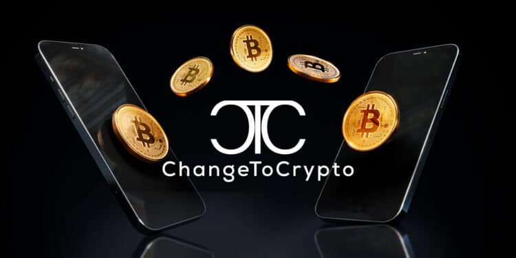 Celulares enviando bitcoin con logo de changetocrypto.