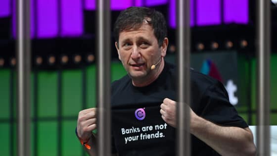 Arrestan y acusan de fraude a Alex Mashinsky, ex CEO de Celsius