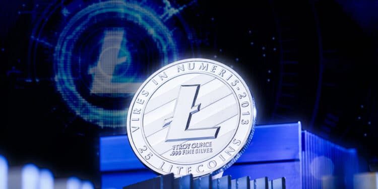 moneda de litecoin brillando con litecoin digital en el fondo