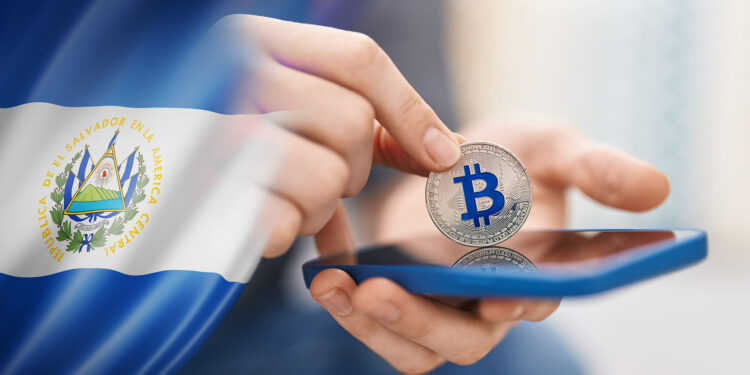 Bitcoin y bandera de El Salvador.
