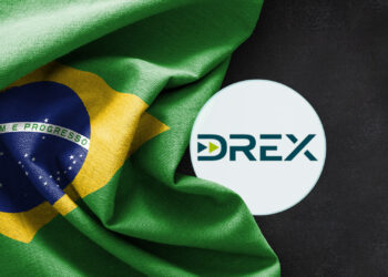 Drex y bandera de Brasil.