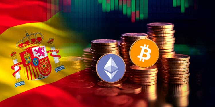 El modelo de declaración 721 se aprobó este 29 de julio. Criptomonedas bitcoin, ethereum y bandera de España.