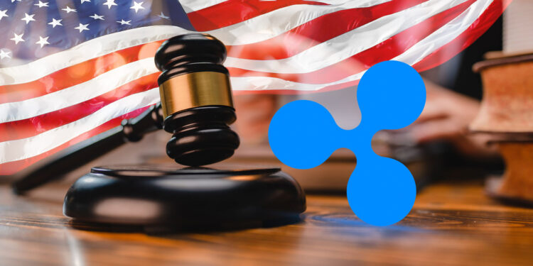 Martillo de ley, bandera de Estados Unidos y logo de Ripple.