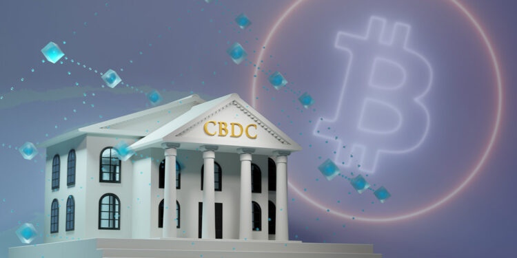 edificio de cbdc rodeado por cadena de bloques y logo de bitcoin en el fondo