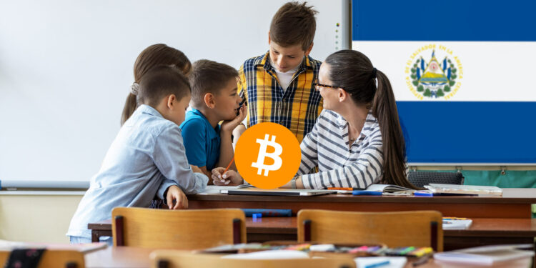 Escuela publica, bitcoin y bandera de El Salvador.