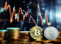 monedas de bitcoin y ethereum con grafico de precio alcanzando final