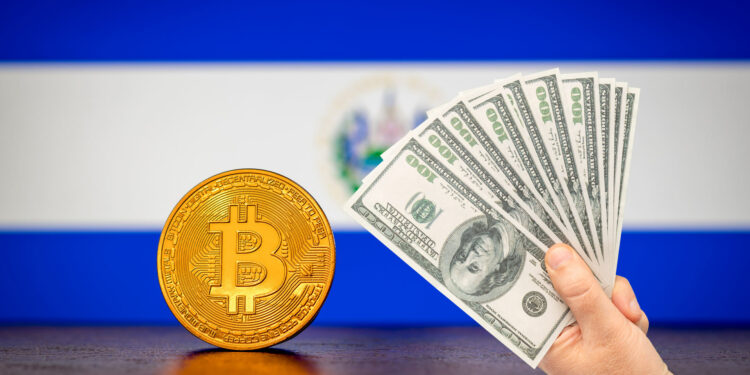 El Salvador, bitcoin y dólares.