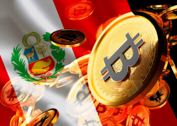 Bandera de Perú y bitcoin.