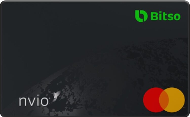 Imagen de la tarjeta de debito MasterCard de Bitso e color negro.