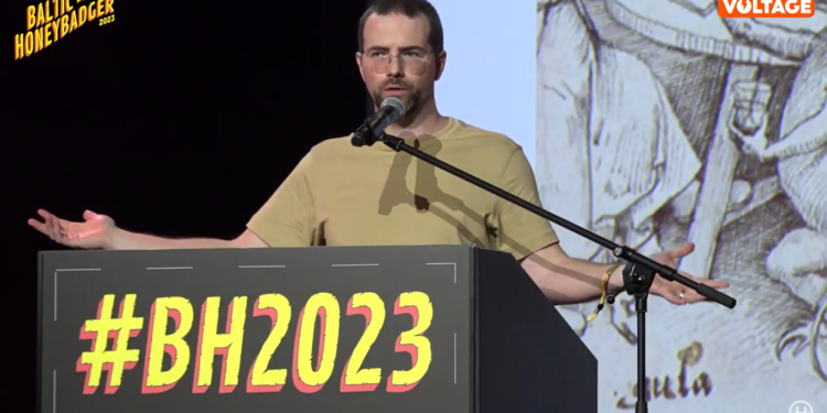 Algunos especialistas como Tuur Demeester creen que se avecina una nueva era con bitcoin. Fuente: Baltic Honeybadger 2023 Youtube.