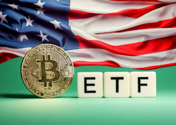 ETF, Bitcoin y bandera de EE. UU.