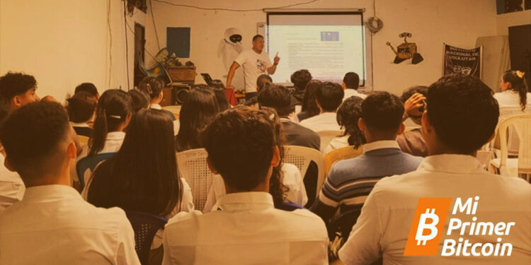Clase sobre Bitcoin a estudiantes de El Salvador