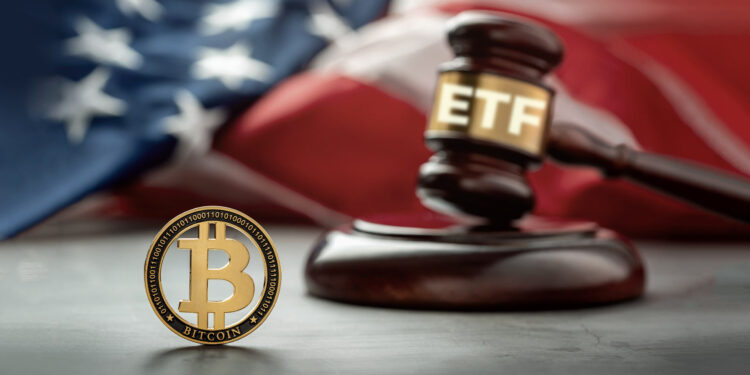 Bitcoin, bandera de EE. UU. y martillo de ley con etf.