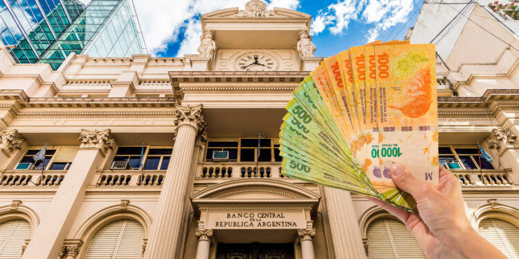 El Banco Central de Argentina es la autoridad monetaria de ese país - Composición por CriptoNoticias. Aleksandr Vorobev / Jezabel / stock.adobe.com.