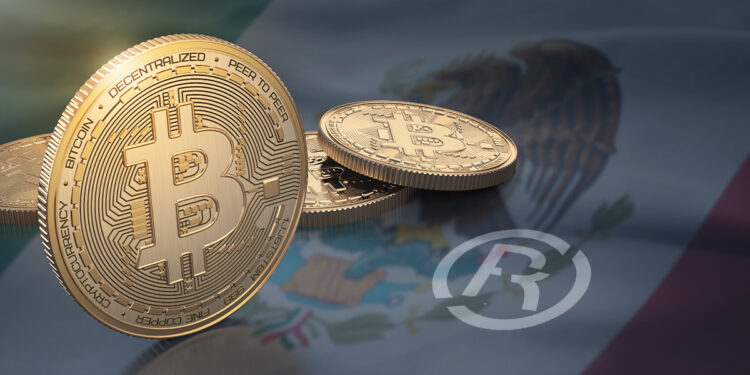 monedas de bitcoin con bandera de mexico en el fondo y simbolo de marca registrada