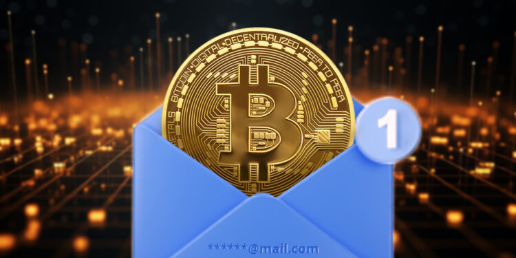 moneda de bitcoin dentro de email con red digital en el fondo