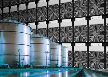 Mineros de bitcoin y tanques de gas.