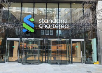 Standard Chartered tiene su sede central en el Reino Unido. Fuente: Wikipedia.