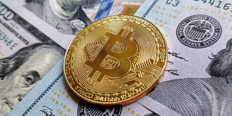 Para Mauro Peretti, el dólar seguirá siendo usado y luego dará paso a bitcoin.