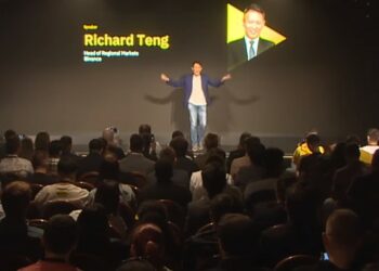 En su primer blog como CEO de Binance Richard Teng asegura que el exchange superó el desafío histórico. Fuente: YouTube/Binance.