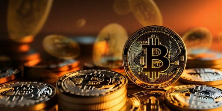 Monedas de Bitcoin reunidas en toda la imagen