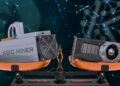 Minero ASIC y tarjeta gráfica o GPU en una balanza, con logos al fondo de Kaspa y Kalrsen