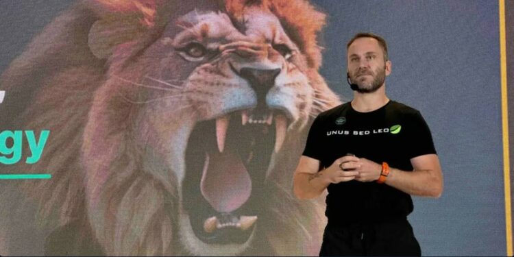 El CEO de Tether habló sobre el interés de los bancos en la compañía que emite USDT. Fuente: Adopting Bitcoin 2023/ Captura de Pantalla