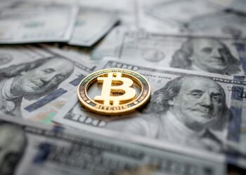 La caída del dólar presagia nuevos movimientos en bitcoin. - Fuente: stock.adobe.com