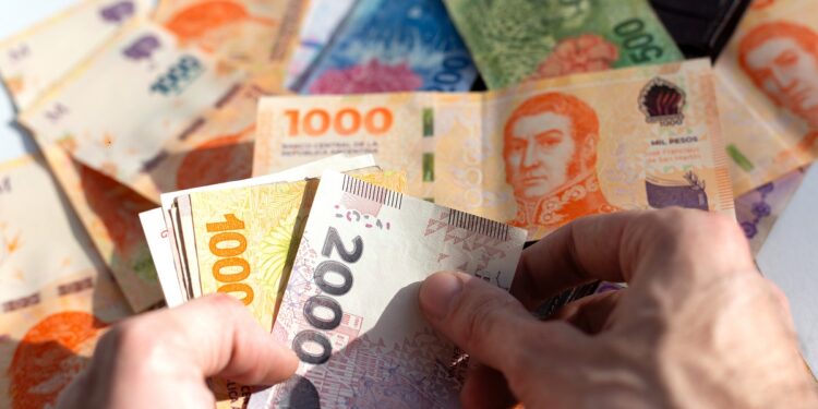 Las alternativas de ahorro e inversión tradicionales en Argentina terminarán fracasando, asegura un emprendedor que vive en Buenos Aires. Fuente: stock.adobe.com
